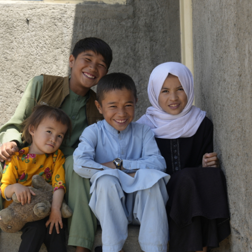 Innsiden av Al-Ayn’s arbeid i Afghanistan: Å nå foreldreløse barn i avsidesliggende lokalsamfunn